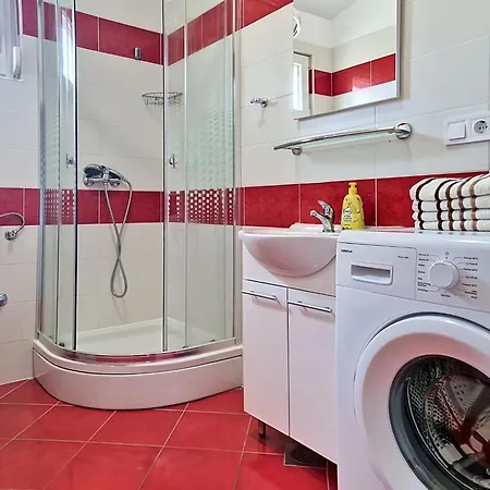 Ivan-1 By Interhome * Maslenica