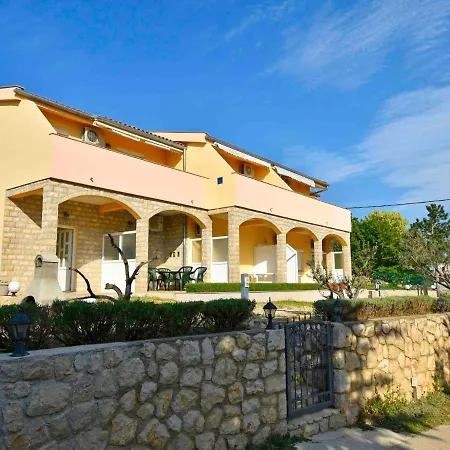 Appartement Ivan-1 *